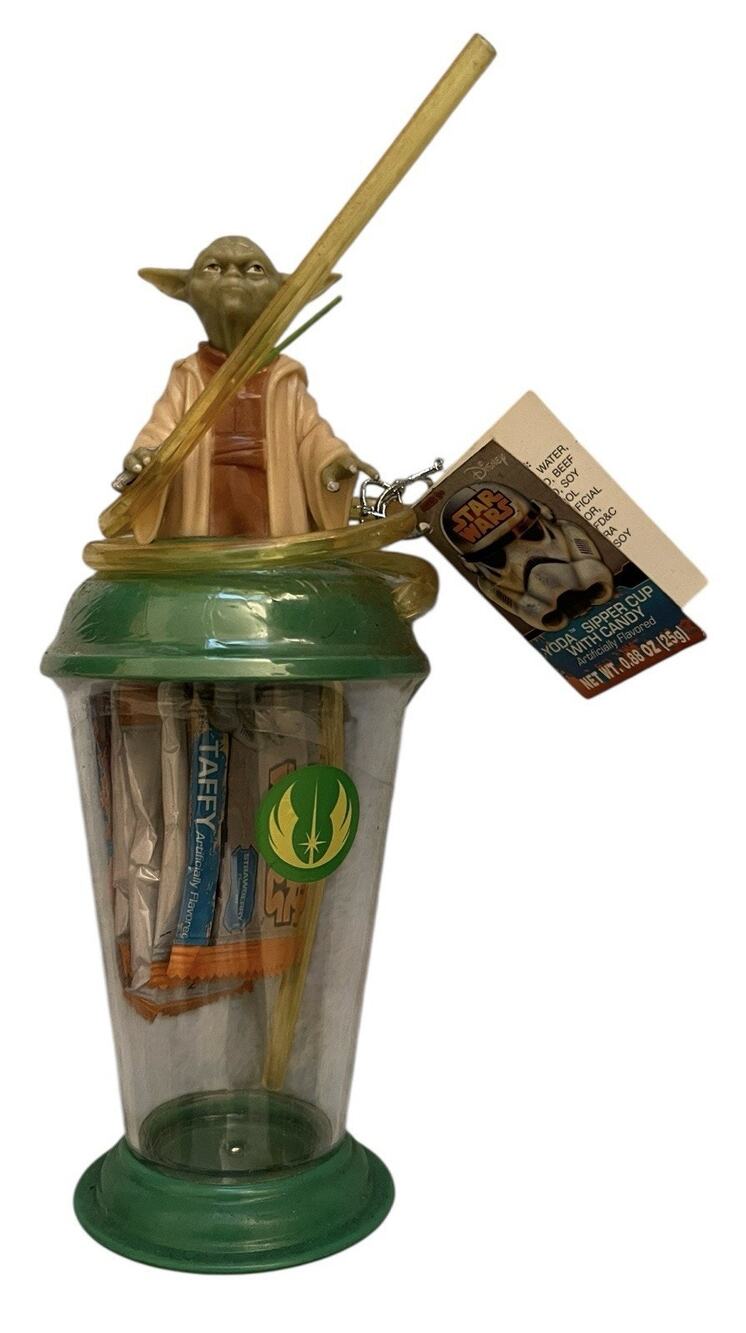 Disney STAR WARS Yoda Sipper Drink Cup with Wrap Around Straw Collectible 2017